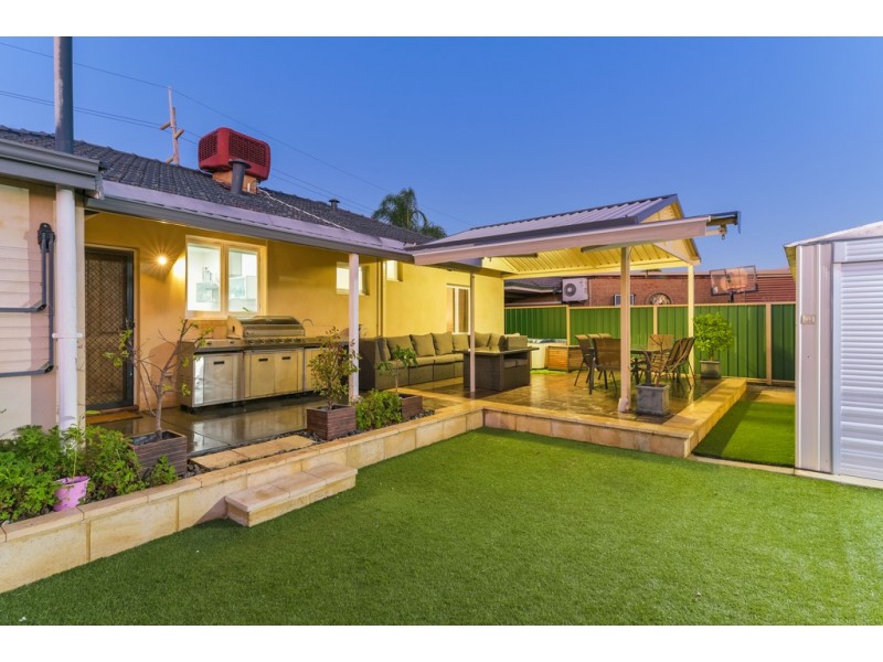 17 Marriot Street, Cannington WA 6107