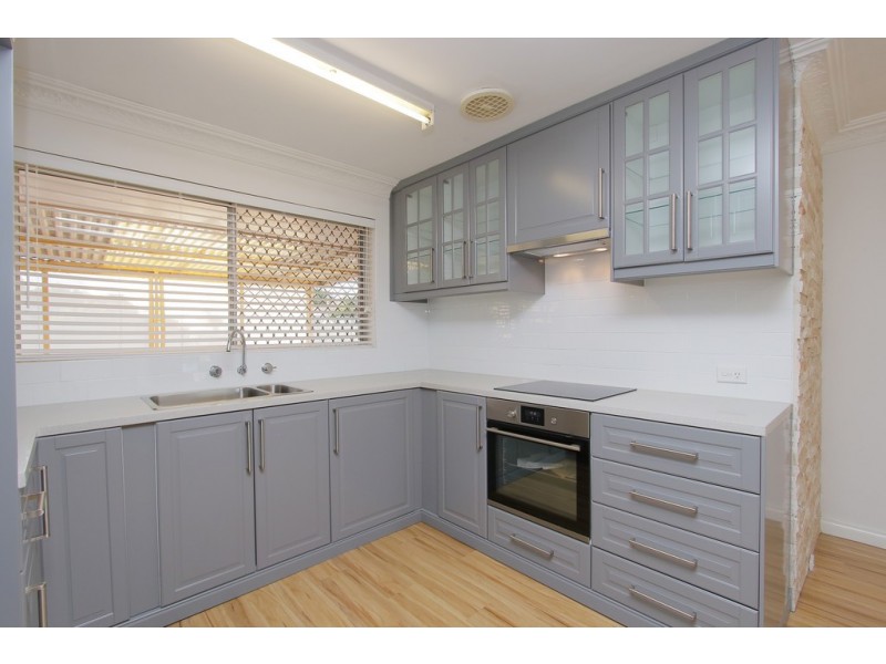 12 Eves Place, Cannington WA 6107