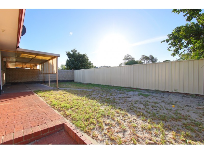 12 Eves Place, Cannington WA 6107