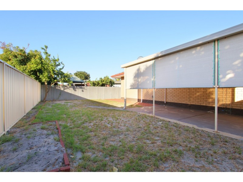 12 Eves Place, Cannington WA 6107