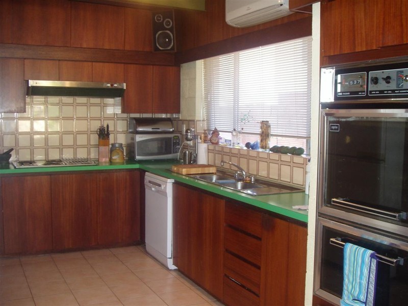 78 Stoneham Rd, Attadale WA 6156