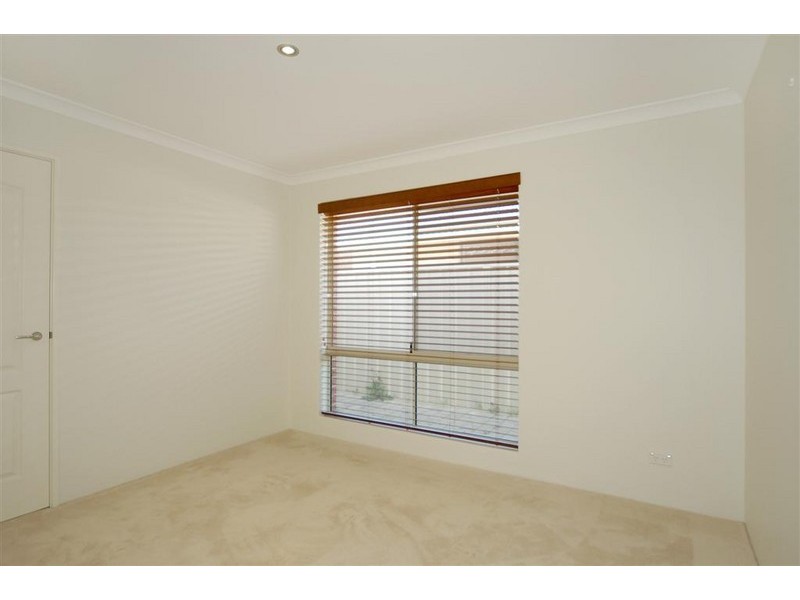 33 Lord Hobart Drive, Madora Bay WA 6210