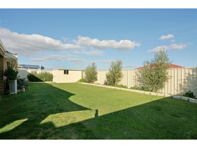 33 Lord Hobart Drive, Madora Bay WA 6210