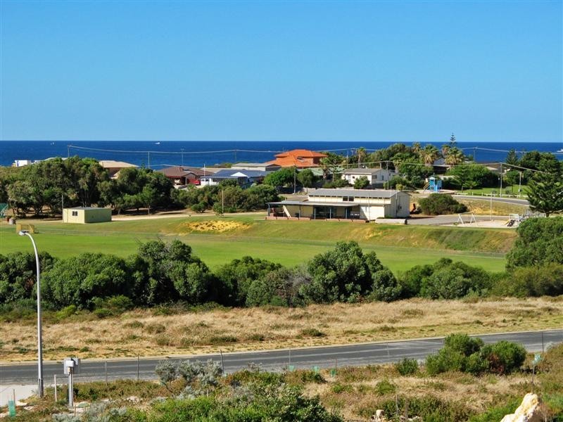 28 Edwards Street, Seabird WA 6042