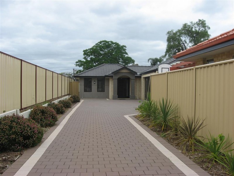 3/4 Hillcrest Road, Kewdale WA 6105