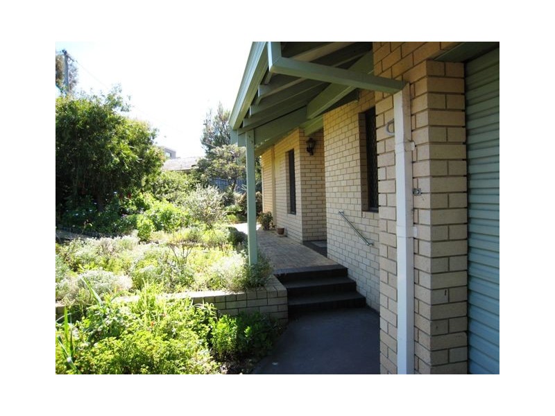 10A Dorward Crt, Kardinya WA 6163