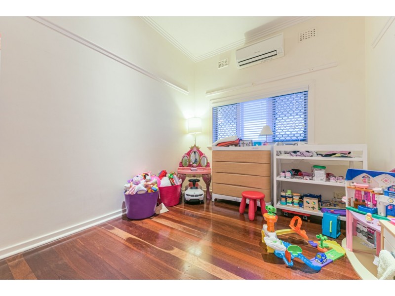 174 Hensman Street, Kensington WA 6151