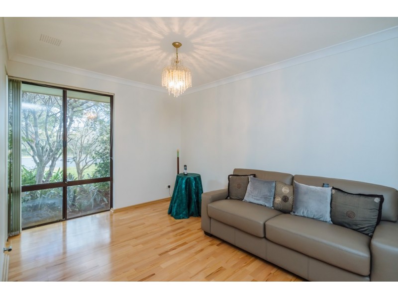 8 Tarun Court, Cannington WA 6107