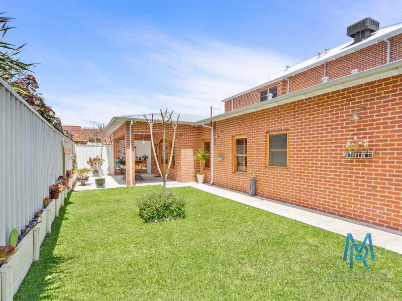 24 Leonora Street, Como WA 6152