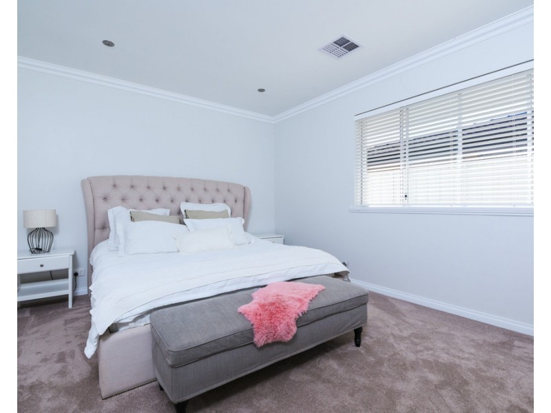 5 Rose Place, Wilson WA 6107