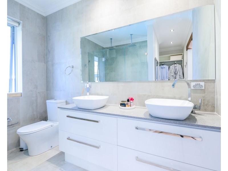 5 Rose Place, Wilson WA 6107