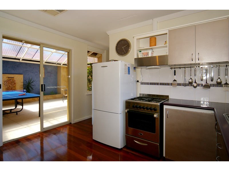 10B Redmond Street, Salter Point WA 6152