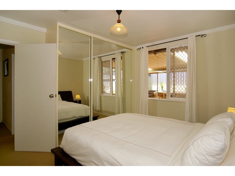 10B Redmond Street, Salter Point WA 6152