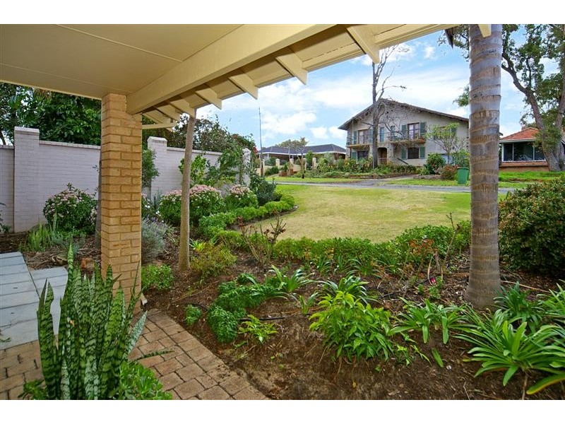 165 Lockhart Street, Como WA 6152