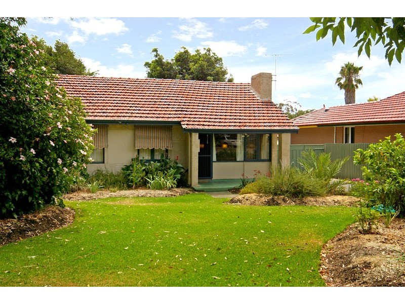 13 Westlake Street, Wilson WA 6107