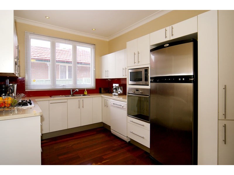 13 Westlake Street, Wilson WA 6107