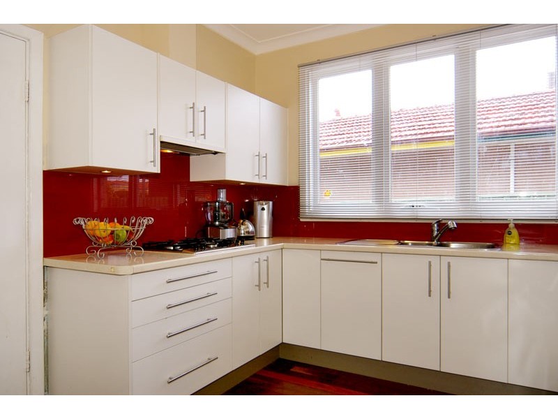 13 Westlake Street, Wilson WA 6107