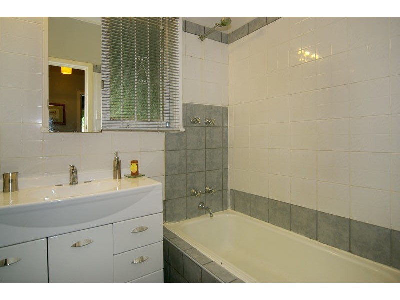 13 Westlake Street, Wilson WA 6107