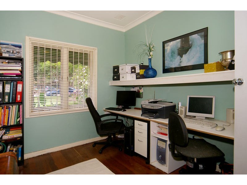 13 Westlake Street, Wilson WA 6107