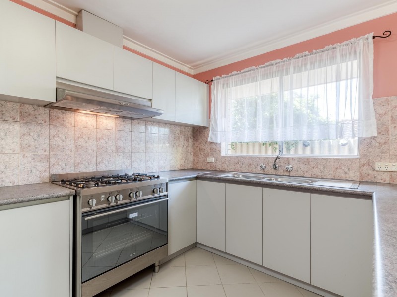 36 Lyrebird Way, Thornlie WA 6108