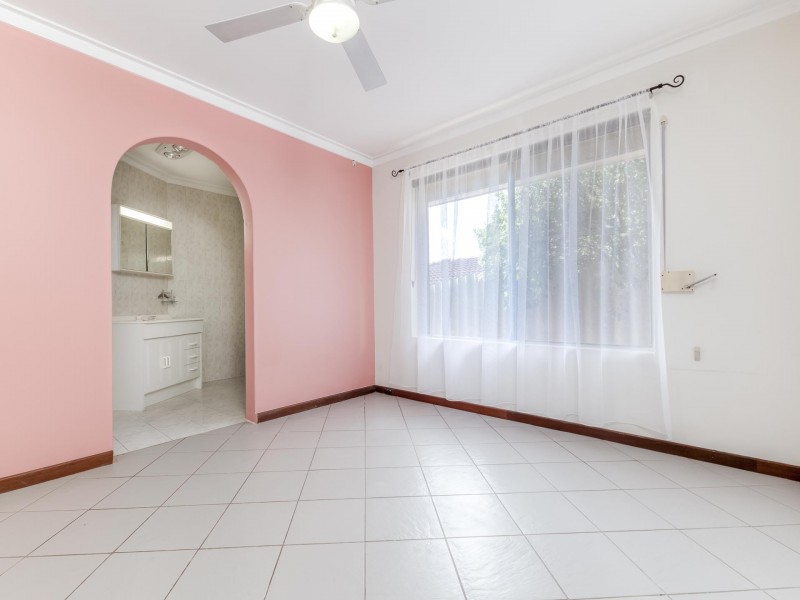 36 Lyrebird Way, Thornlie WA 6108