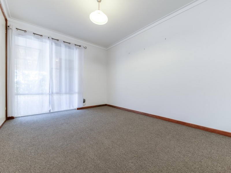 36 Lyrebird Way, Thornlie WA 6108