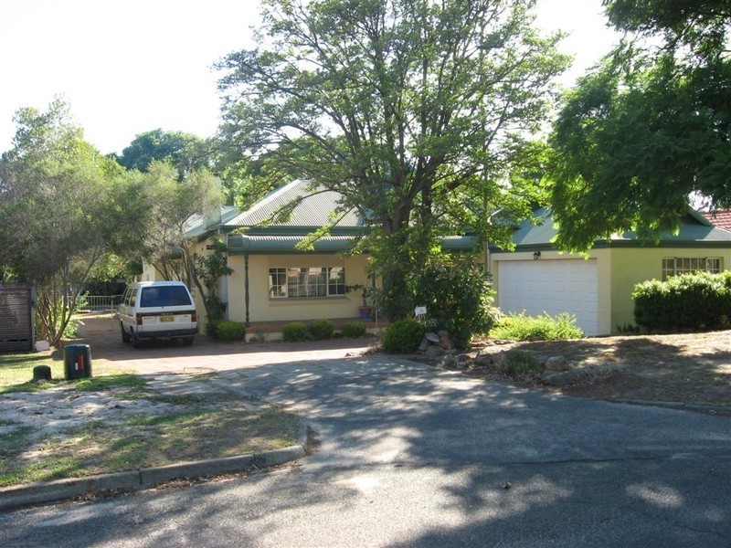 28 Crawshaw Crescent, Manning WA 6152