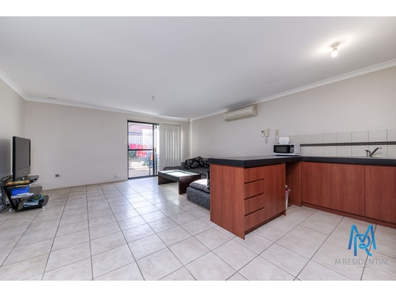 11/153 Sevenoaks Street, Cannington WA 6107