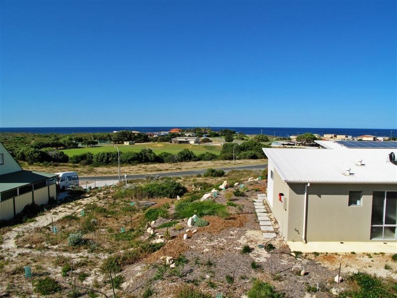 28 Edwards Street, Seabird WA 6042