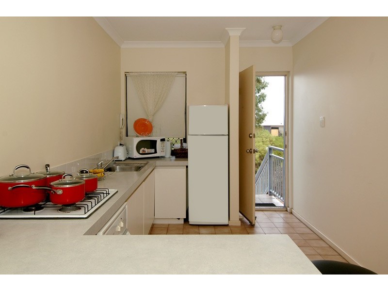 6/53 Cecil Avenue, Cannington WA 6107