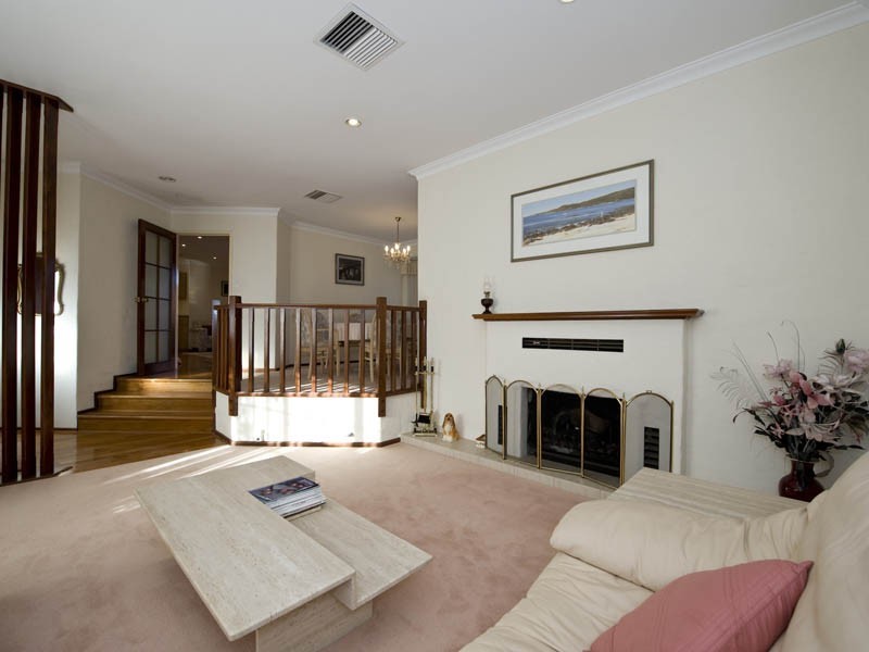 8 Ainsworth Loop, Booragoon WA 6154
