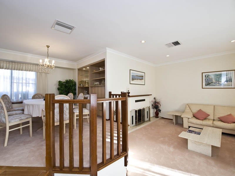8 Ainsworth Loop, Booragoon WA 6154