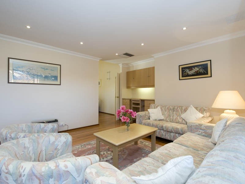 8 Ainsworth Loop, Booragoon WA 6154