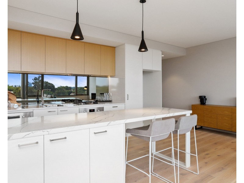 204/20A Henley Street, Como WA 6152