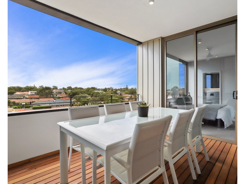 204/20A Henley Street, Como WA 6152