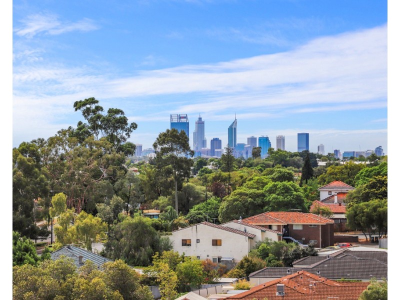 204/20A Henley Street, Como WA 6152