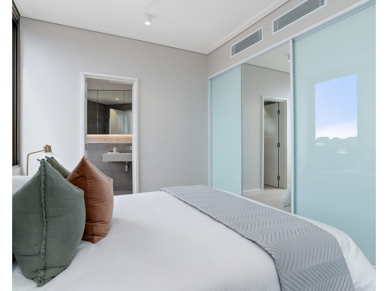 204/20A Henley Street, Como WA 6152