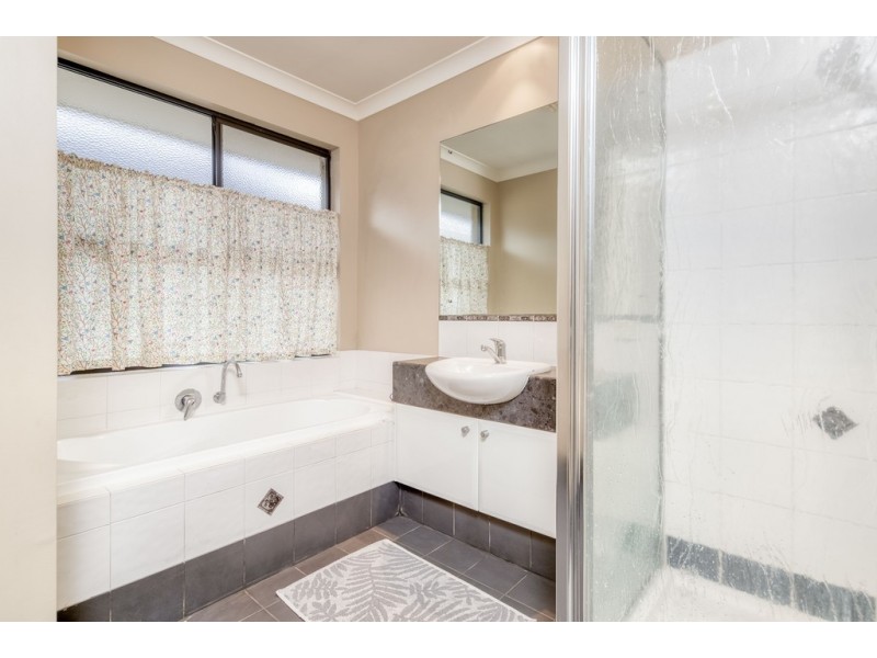 7 Carden Drive, Cannington WA 6107