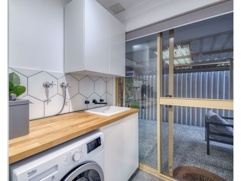 2/54 George Way, Cannington WA 6107