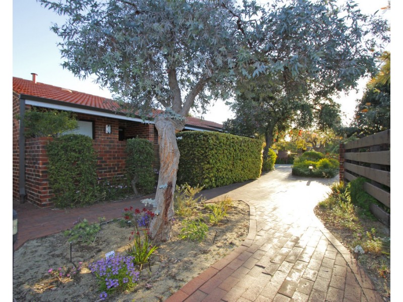 4/6 Strickland Street, South Perth WA 6151