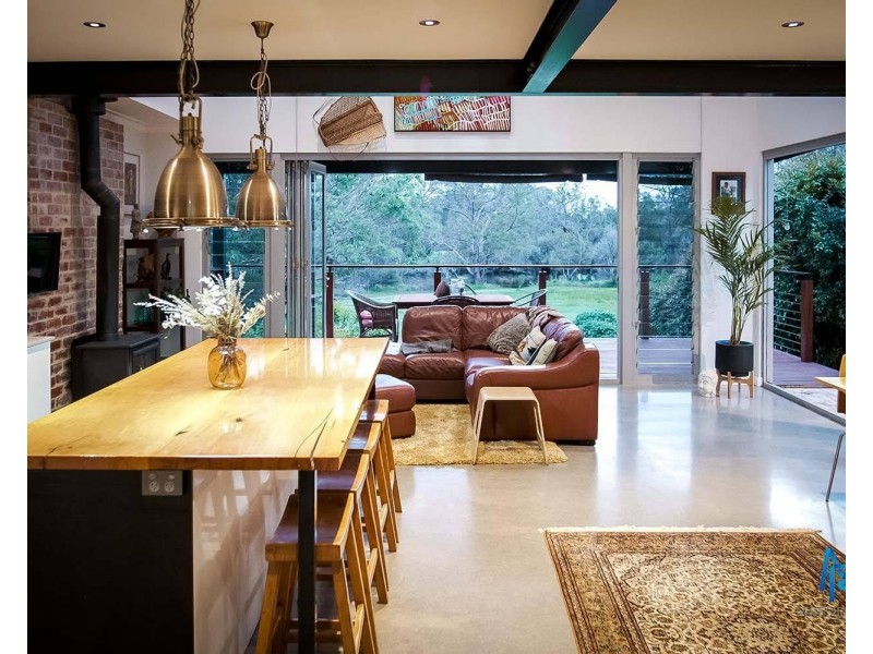 7 Woodloes Street, Cannington WA 6107