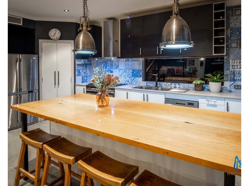 7 Woodloes Street, Cannington WA 6107