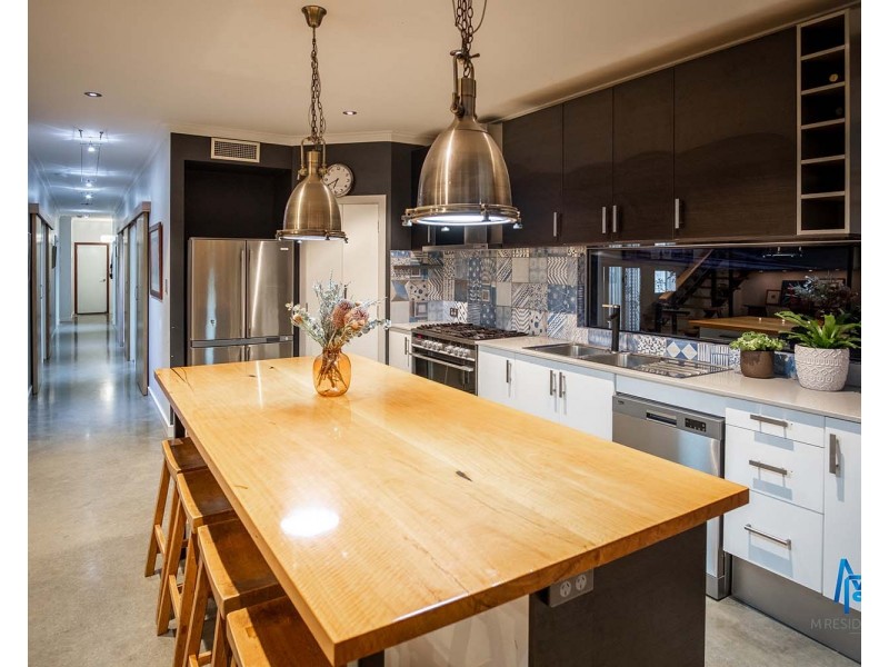 7 Woodloes Street, Cannington WA 6107