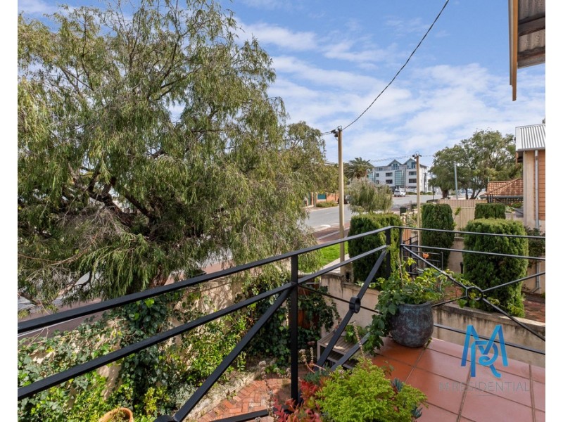 1/35 Banksia Terrace, Kensington WA 6151