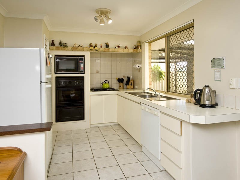 6 Honeyeater Glade, Huntingdale WA 6110