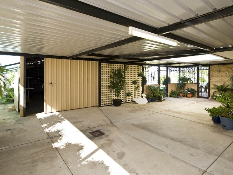 6 Honeyeater Glade, Huntingdale WA 6110