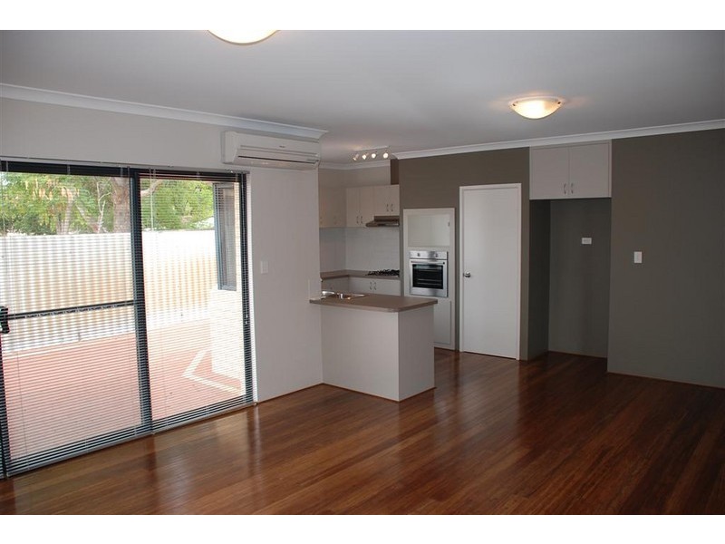 4/82-84 Queen Street, Bentley WA 6102