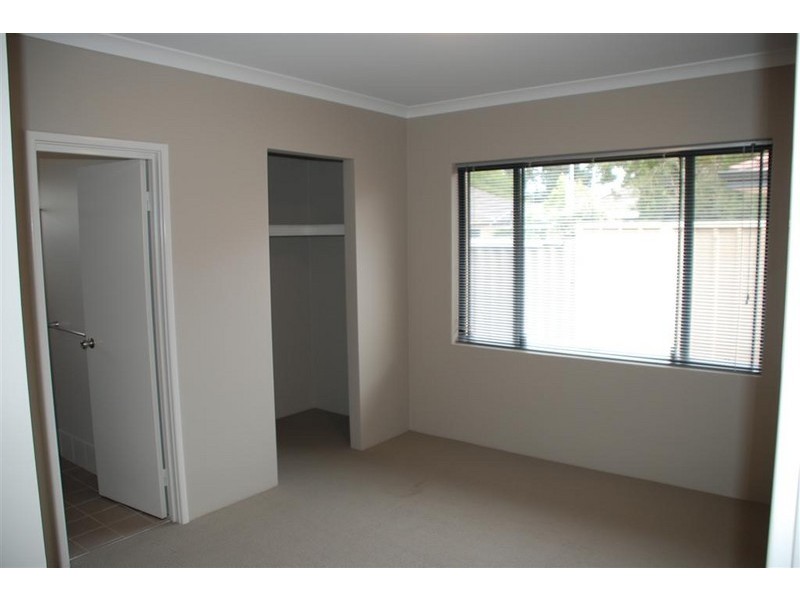 4/82-84 Queen Street, Bentley WA 6102