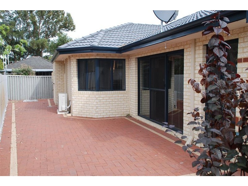 4/82-84 Queen Street, Bentley WA 6102