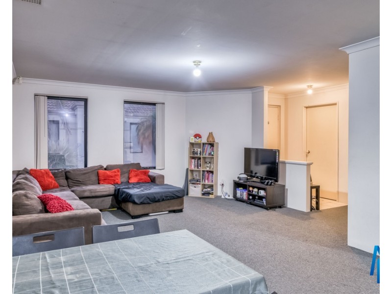 12/19 Holton Way, Cannington WA 6107